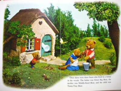 画像1: 【人形絵本】飯沢匡/土方重巳「Coldilocks and the Three Bears」1985年 ※3びきのくま