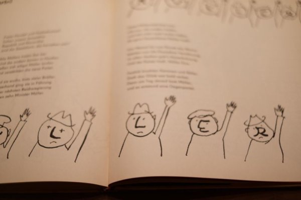 画像10: 【古本】 1967年 （Kennst Du das Land, wo die Kanonen bluhn） (10)